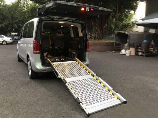 MPV'ler ve Evrensel Kamyonetler için Premium Tekerlekli Sandalye Giriş Rampı